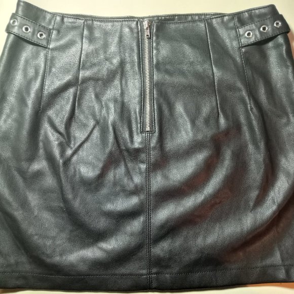 Straps Mini Skirt Pleather Goth Punk - Picture 5 of 5